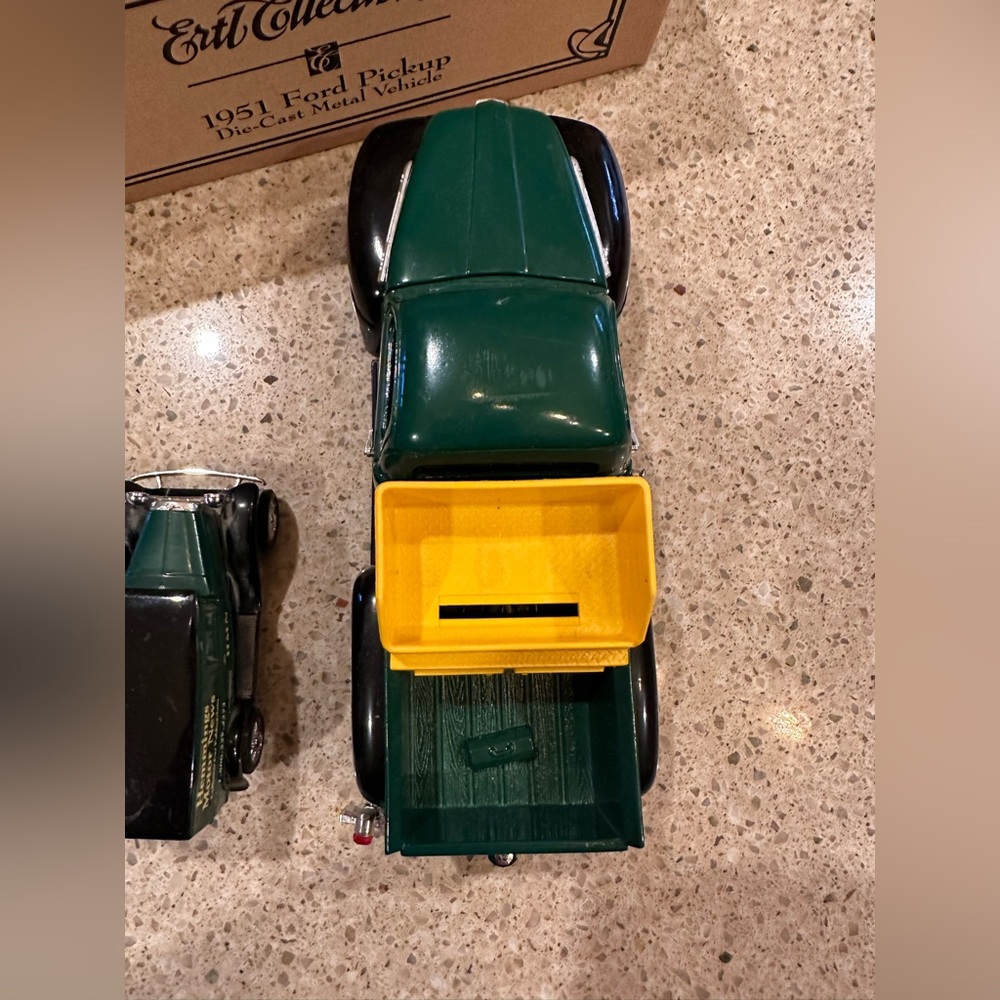 Hemmings Motor News Trucks~ Bank 1:25  And Model A Panel Delivery 1:43 Bundle - Picture 12 of 16
